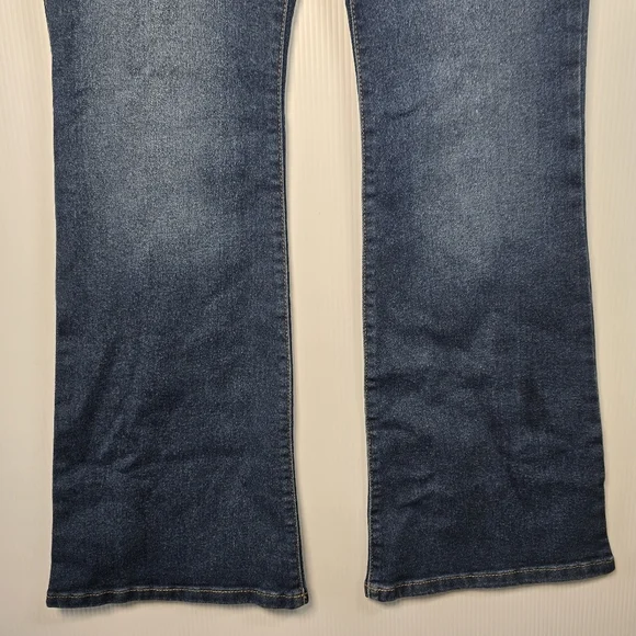NWT Jessica Simpson Women's High Rise Flare Jeans Size 6 Med Wash Stretch Casual - Picture 4 of 15